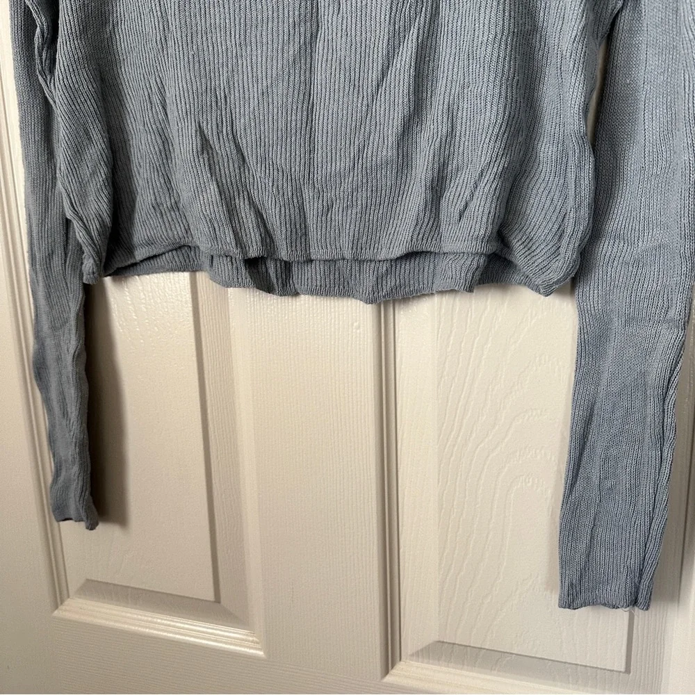 brandy melville blue gray knit cropped sweater top osfm fits xs/small - Picture 3 of 4